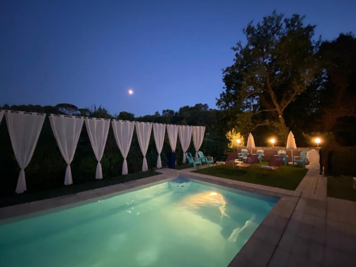 La Vie Est Belle En Provence Tourves Exterior foto